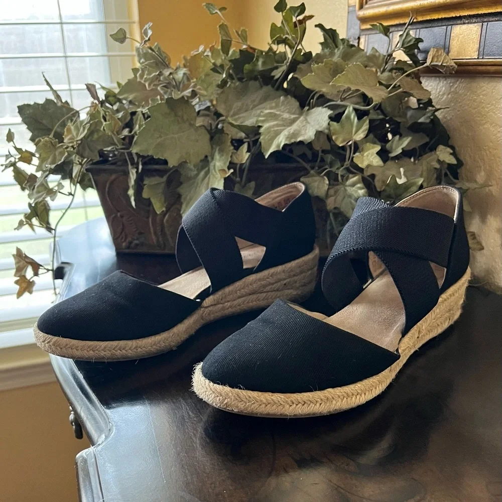 LifeStride Wedge Sandal - Picture 2 of 6